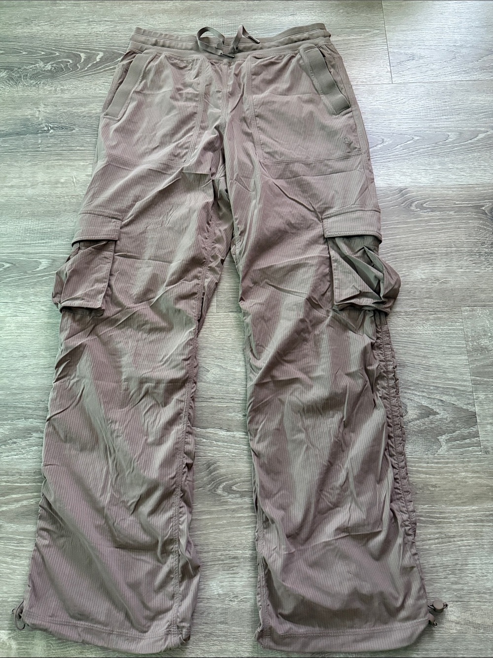 Women’s Cargo Track Pants in Mauve